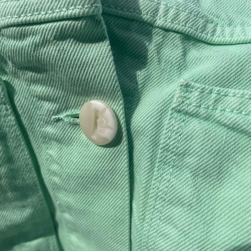 NWT Zara cropped denim jacket with distressed hem - Picture 3 of 10